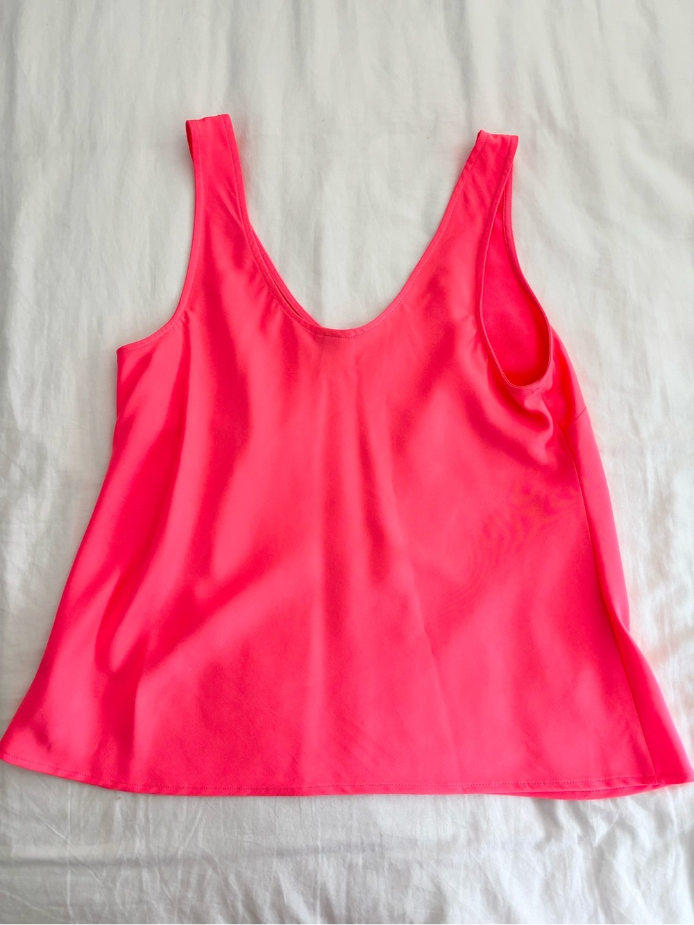 Satin Top 🎀 - Picture 3 of 3